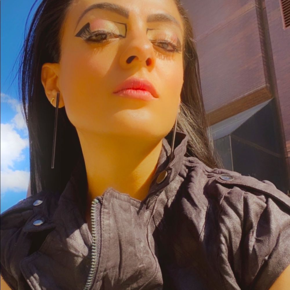 Meet your Posher, Luisa